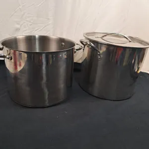 2 Large Metal Cooking Pots