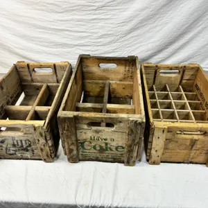 Vintage Coca Cola & 7-Up wooden crates