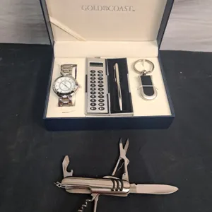 Gold Coast Mens Watch, Calculator & Keyring & Pocket Knife