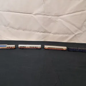 4 Assorted Mini Trix Model Rail Cars- N Gauge