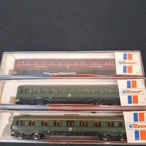 3 ROCO Rail Cars