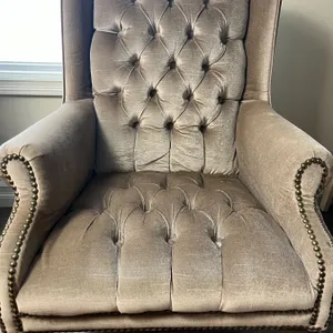 Buttonback Armchair with Rivets