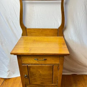 "Victori Ville Furniture" Washstand