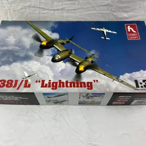 1:32 Scale P-38J/L "Lightning" Model