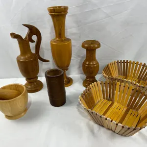 Wooden Décor and Kitchenware