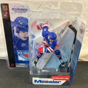 McFarlane Mark Messier Figure