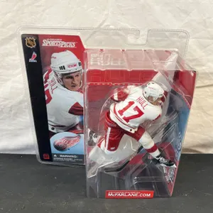 McFarlane Brett Hull Figure