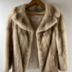 Shillington Furs Mink coat