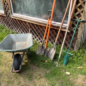 Lawn & Garden Tools