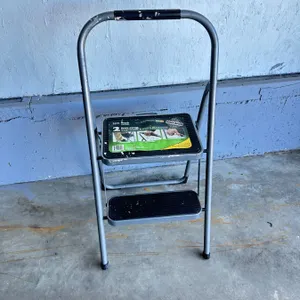 Easy Reach 2 Step Stool
