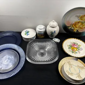 Kitchen Servingware and Decor