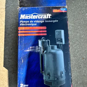 MasterCraft Electronic submersible Sump pump