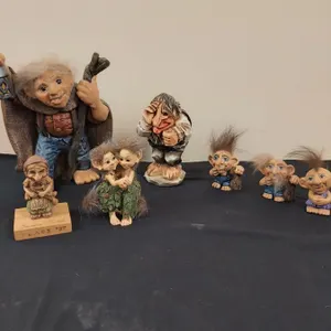 Decorative Figurines