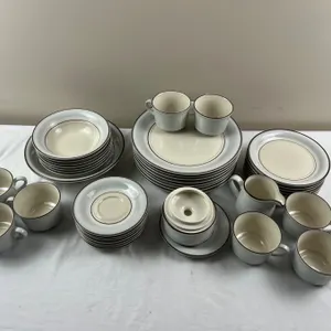 Mikasa Japan Dish Set