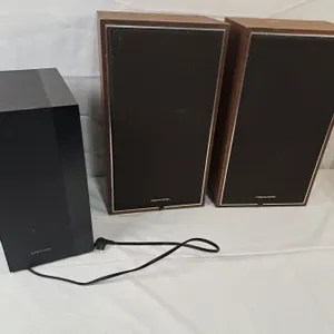 Samsung Wireless Subwoofer Model # PS-WM20 & 2 Realistic Nova-15 Speakers