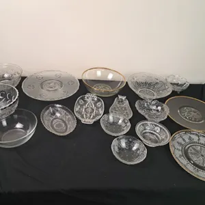 Glass serving ware