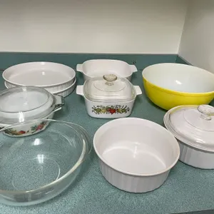 Various Corning Ware & Pyrex