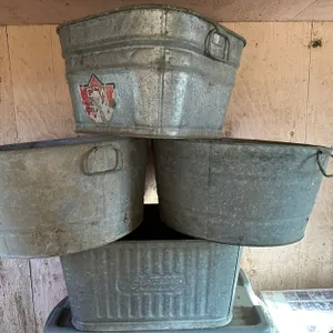 4 Galvinized Tubs