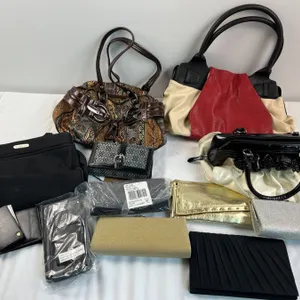 Purses & Clutches