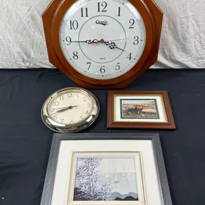 Wall Clocks & Decor