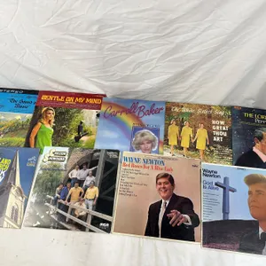 9 LP's featuring Wayne Newton, Perry Como, Carroll Baker