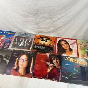 9 LP's featuring Nana Mouskouri, Billy Joel, Emeralds