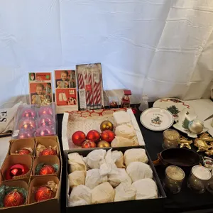 Christmas Decor Lot