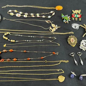 Vintage Costume Jewelry Lot
