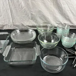Glass Kitchenware and Baking Dishes
