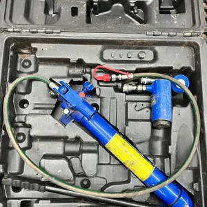 Power Fist 10 Ton Hydraulic Hand Pump in Case