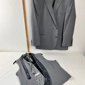 Mens Joseph Abboud Suit Jacket & Vest & Ties