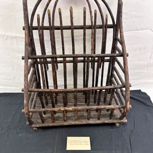 Willow Magazine Rack