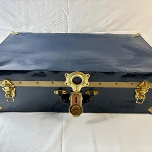 Metal trunk