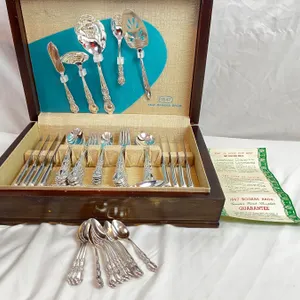 1847 Rogers Bros Heritage Silver Plate Set