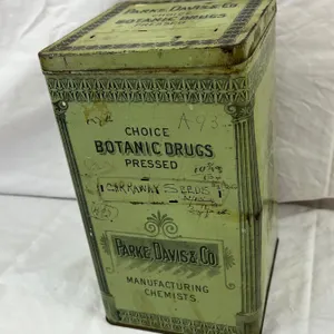 Parke & Daviews Pressed Herb Tin