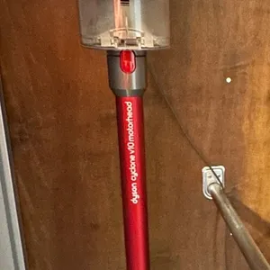 dyson cyclone v10 motorhead vacuum