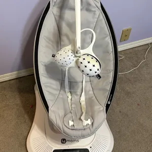 4moms MamaRoo Multi-Motion Baby Swing