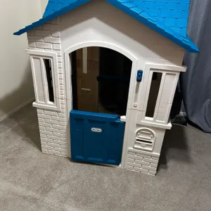 little tikes Cape Cottage Playhouse