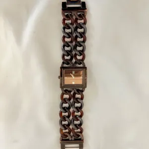 Guess Watch