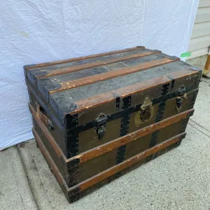 Vintage Trunk/Chest