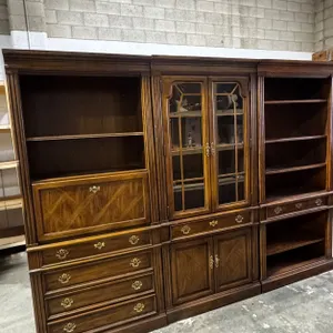 Thomasville Exterior Wall Unit