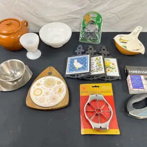 Assorted Kitchen Wares