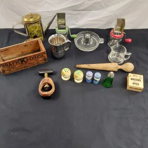 Vintage Kitchen Lot