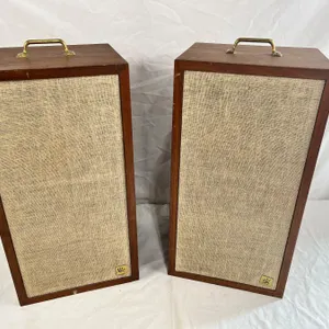 2 Vintage Acoustic Research Speakers