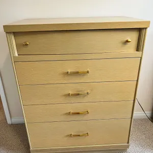 "Bassett Furniture" Chest of Drawers