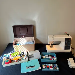 Kenmore Sewing Machine & Accessories