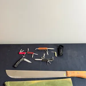 Assorted Knives