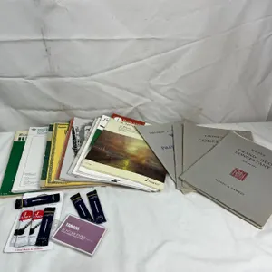 Sheet music and accessories lot