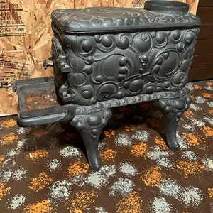 Buck's Gem No. 18 Cast Iron Stove