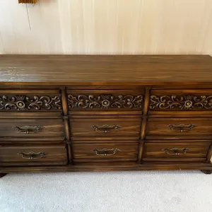 Malcom  9 Drawer Dresser